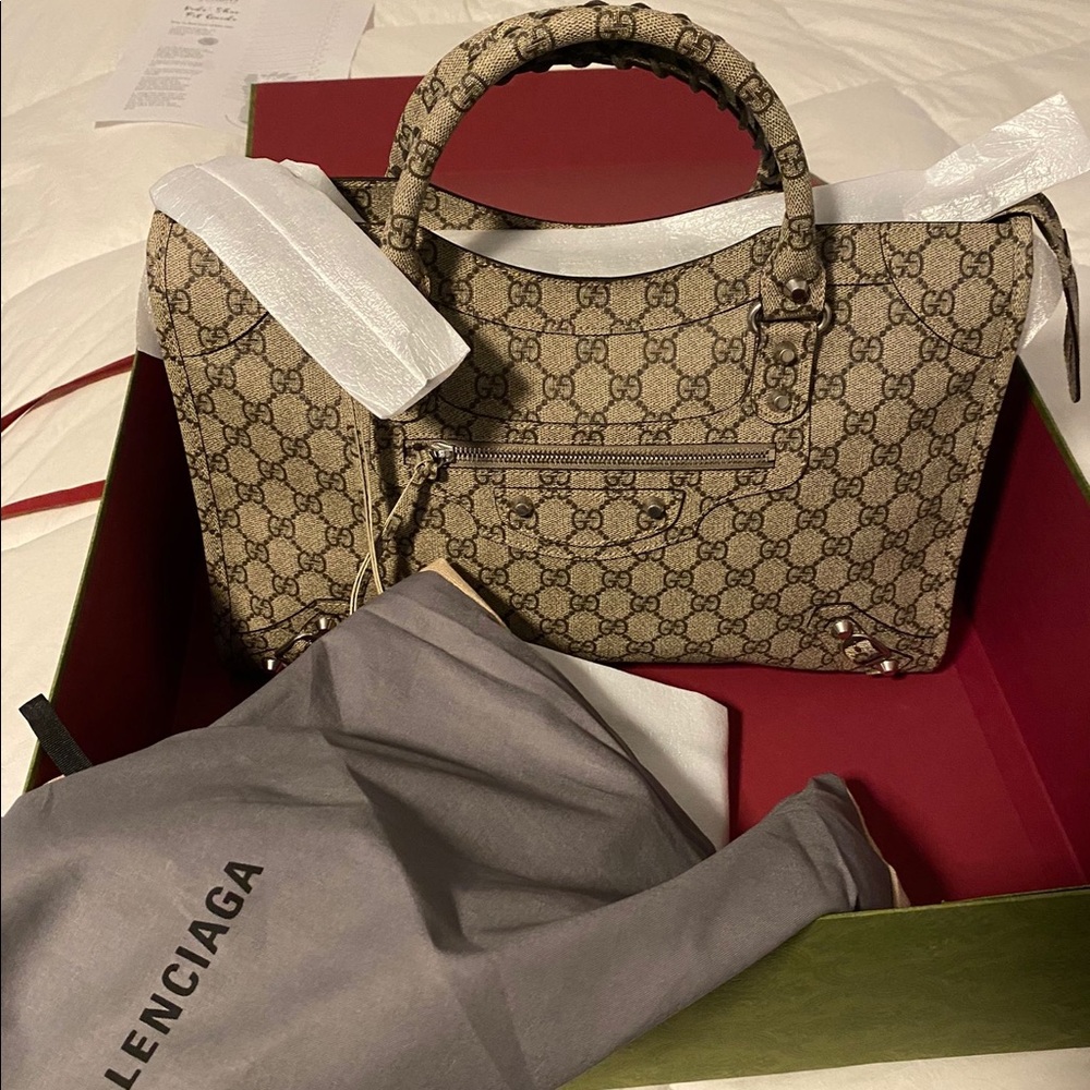 Gucci x Balenciaga-  The Hacker Project Medium Neo Classic bag